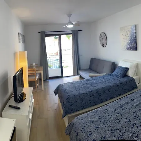 Castle Harbour Cristianos Beautiful With Pool View アパート ロスクリスティアーノス