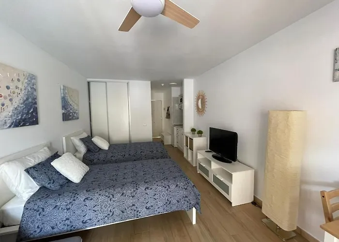 Апартаменты Castle Harbour Cristianos Beautiful With Pool View *