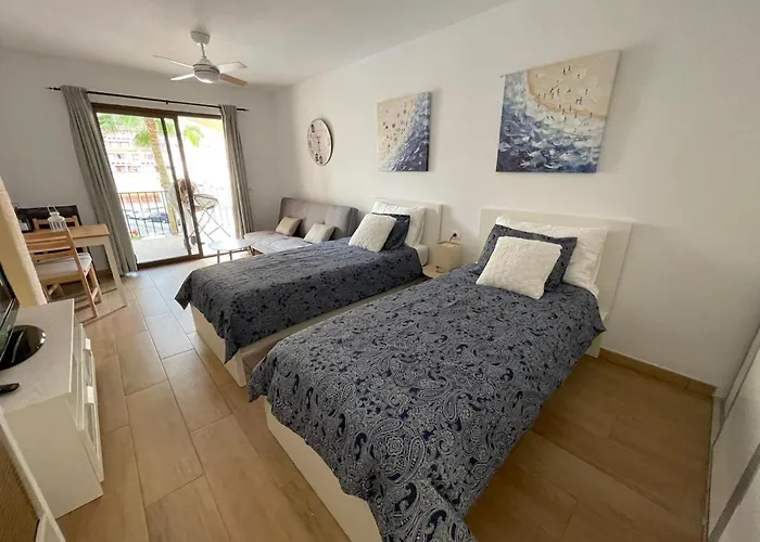 Castle Harbour Cristianos Beautiful With Pool View * Лос Кристианос