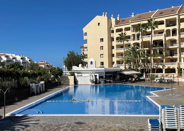Castle Harbour Cristianos Beautiful With Pool View * Лос Кристианос